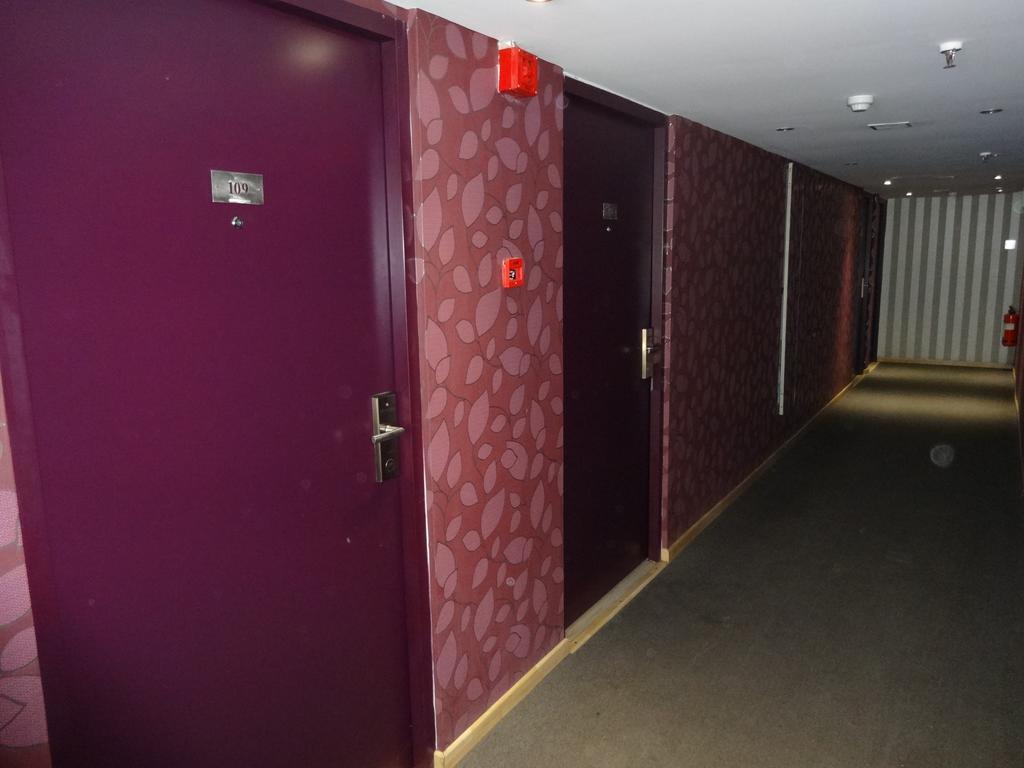 The Purple Leaf Hotels Haïdarabad Extérieur photo
