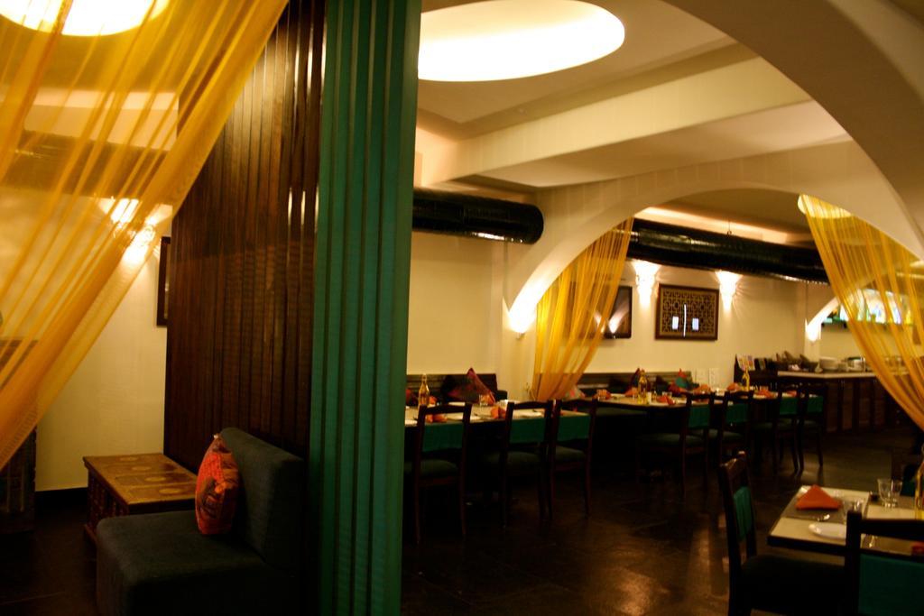 The Purple Leaf Hotels Haïdarabad Extérieur photo